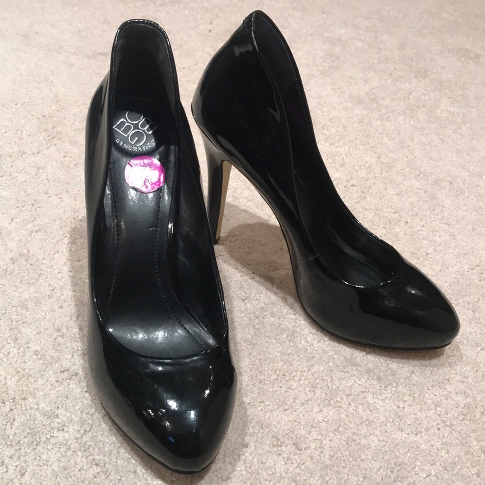 Black patent leather pumps size 8.5